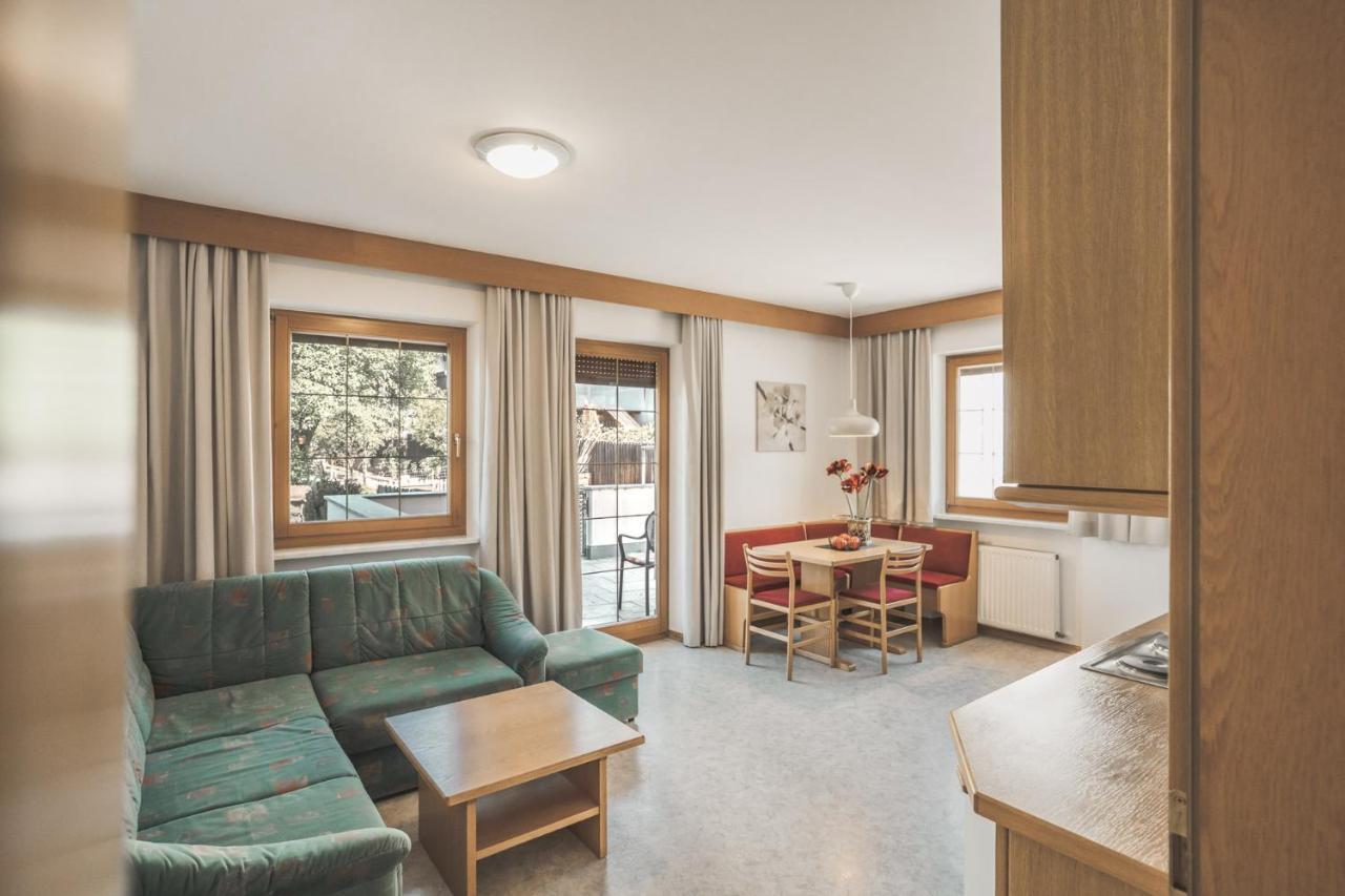 Residence Schnatzhof Silandro Eksteriør bilde